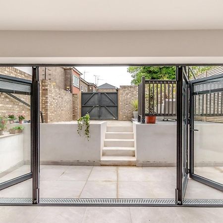 Apartamento Modern Garden Flat With Private Parking Londres Exterior foto